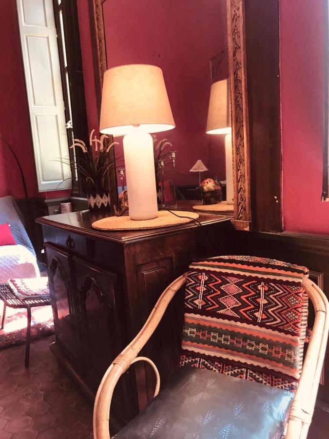 Palais Des Papes: Historic Mansion With Free Nearby Parking Avignon